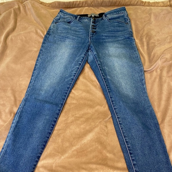 Wit & Wisdom Denim - Wit & Wisdom Blue Straight Leg Jeans